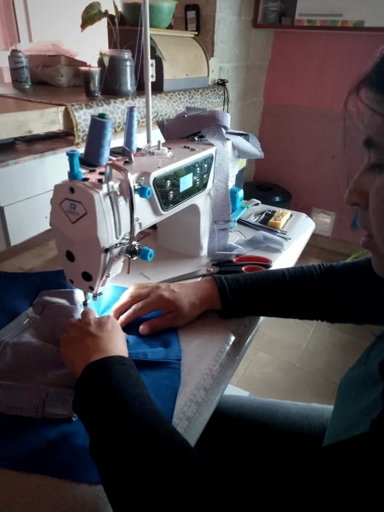Producción artesanal y capacitación en oficios
